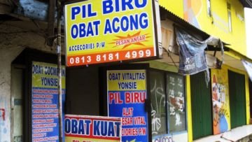 Meski Selalu Terlihat Sepi, Penjaja Obat Kuat di Pinggir Jalan Tetap Bisa Bertahan. Ini Faktanya