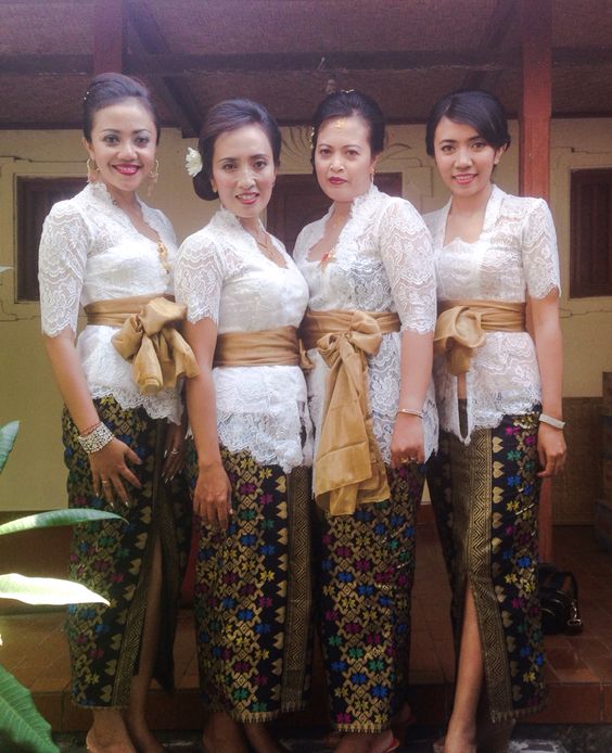 13 Inspirasi Kebaya Lengan Pendek untuk Segala Acara 