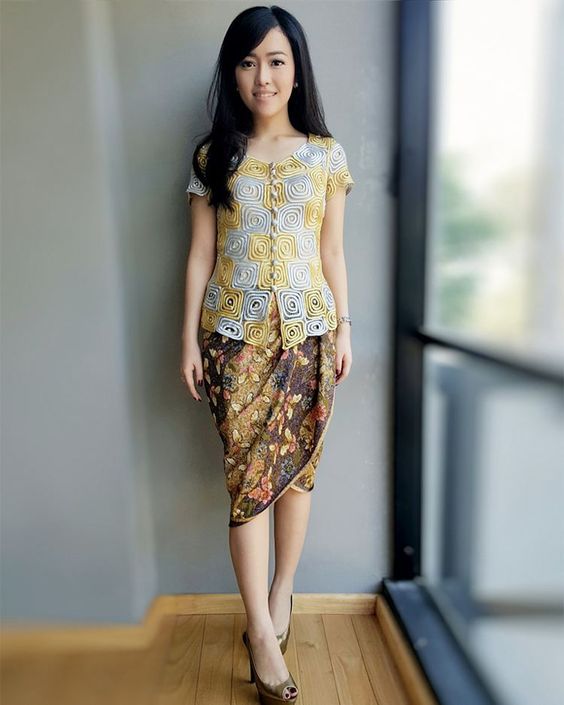 13 Inspirasi Kebaya Lengan Pendek untuk Segala Acara. Santai Tapi Tetap Terlihat Punya Pesona