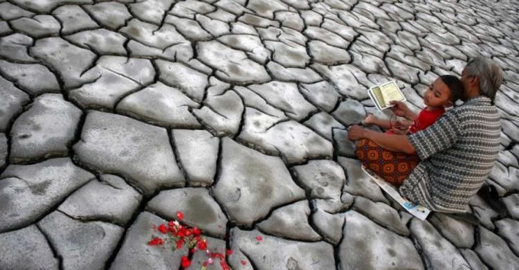 Kehidupan para korban lumpur lapindo menjelang 11 tahun bencana merenggut kehidupan mereka.
