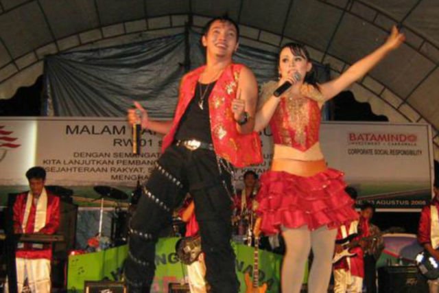 Jangan Asal Bilang Lagu Dangdut Jorok Liriknya. Kalau Kamu Tahu, Lagu Barat Lebih Parah loh!