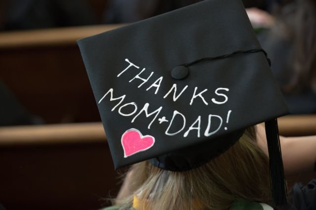 17 Kreasi Topi Toga untuk Momen Wisuda yang Lebih Seru dan Berkesan. Unik dan Layak Coba! 35 17 Kreasi Topi Toga untuk Momen Wisuda yang Lebih Seru dan Berkesan. Unik dan Layak Coba!