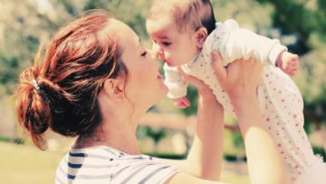 7 Kalimat yang Nggak Boleh Kamu Ucapkan Ke Mama Muda yang Baru Lahiran. Jaga Perasaannya Ya!
