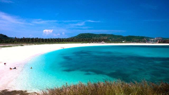 Bujur pantainya keren bangeeet
