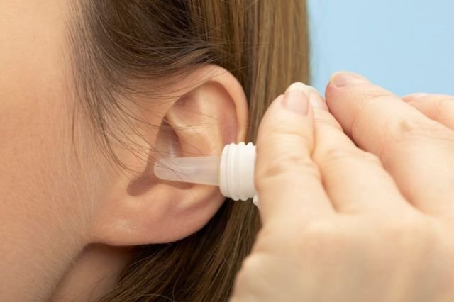 Banyak yang Salah Kaprah, Ternyata Bersihin Telinga Pakai Cotton Bud Itu Bahaya. Baca Deh Faktanya!