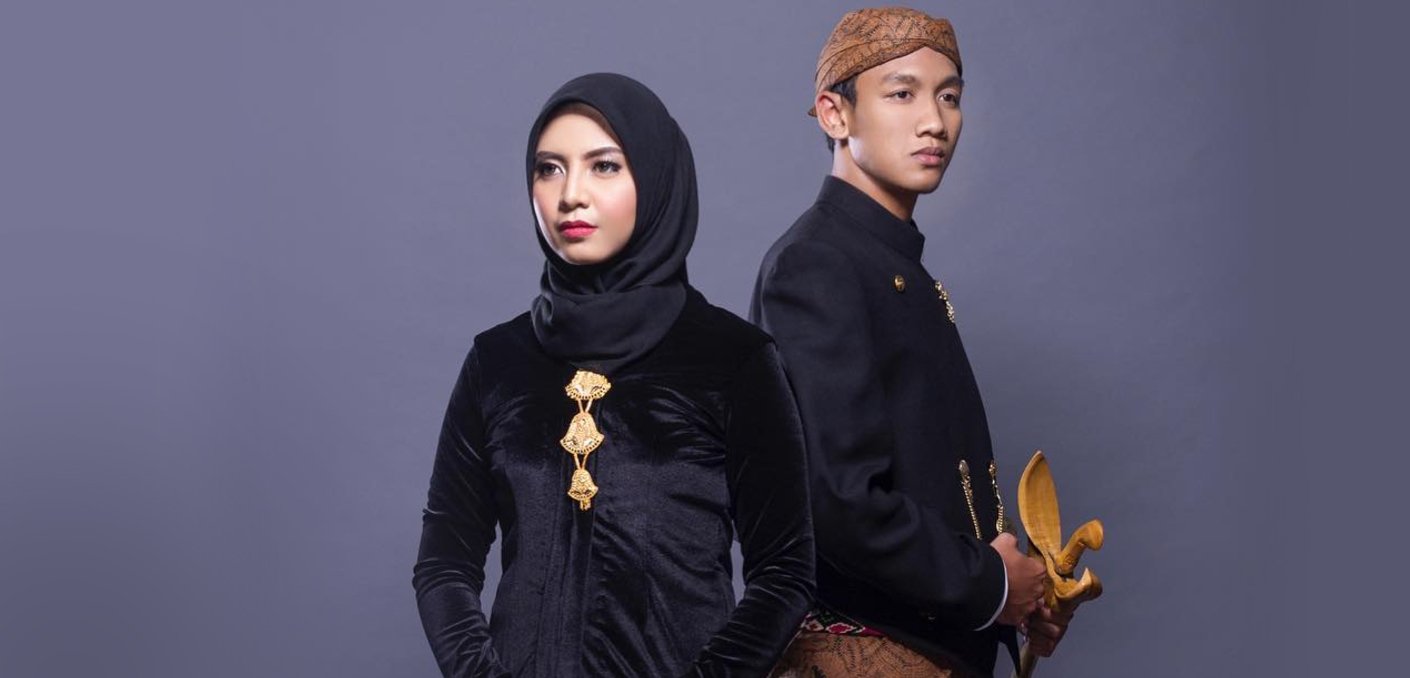 5 Foto Prewedding Hijab Simple Tapi Super Kece!