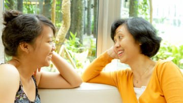 7 Celetukanmu Ini Pernah Bikin Hati Ibumu Sedih Berat. Kamu Nggak Tahu Aja Pernah Bikin Ibu Menangis