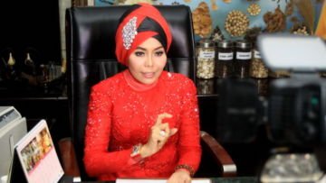 Jeng Ana, Wanita yang Sering Bicara Tentang Medis Tapi Salah Semua! Asal Ngomong Kok Bisa Masuk TV?