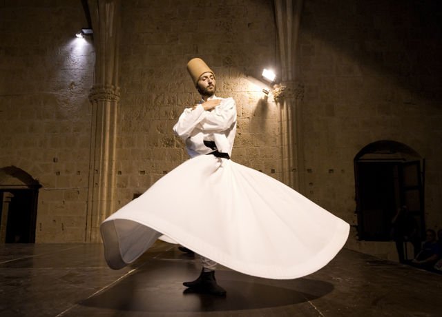 Serba-serbi Tarian Sufi. Tarian Religius yang Masih Kurang Dikenal Oleh Mayoritas Orang Indonesia
