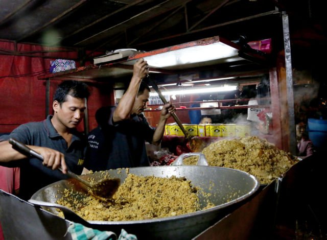 Wow! Kuliner Indonesia Kembali Dominasi Daftar Makanan Terlezat Sedunia! Ternyata Ini Alasannya