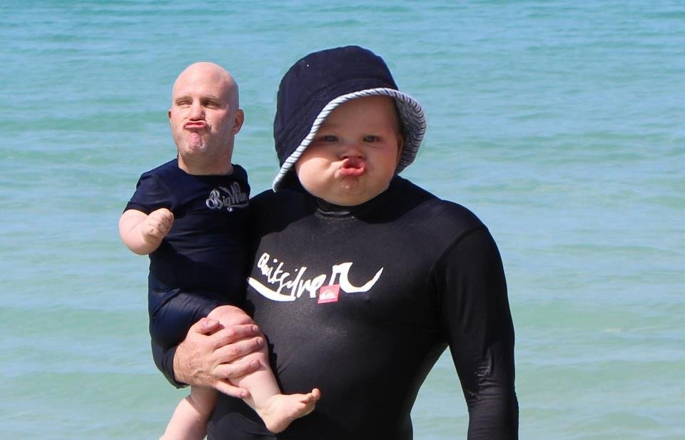 Face Swap Bapak dan Anak Ini Bakalan Bikin Kamu Ngakak! Memang Dasar Bapak-bapak Kocak Nih!