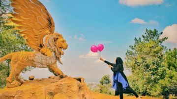 Taman Langit Gunung Banyak, Spot Selfie Bagaikan Negeri Dongeng di Malang yang Harus Kamu Datangi Segera!