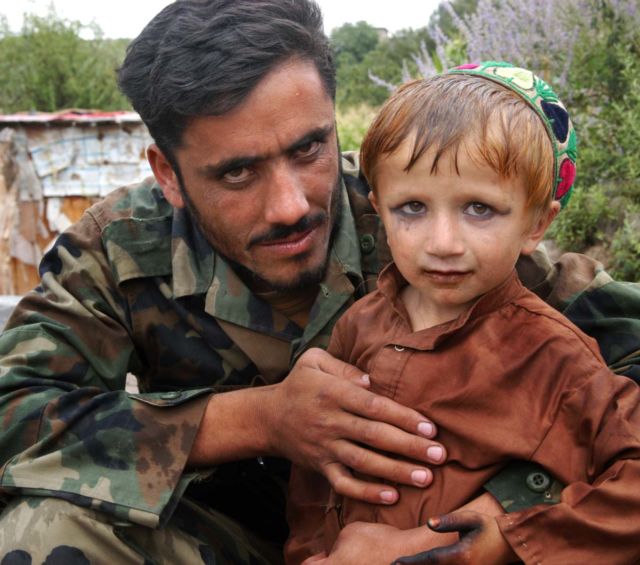 Mirisnya Nasib Anak-anak Cowok di Afghanistan Ini. Disuruh Bersolek, Menari, dan Jadi Budak Seksual