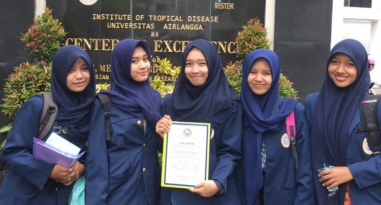 83% Remaja Tidak Bisa Lepas Dari Media Sosial