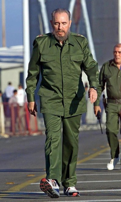 Castro Bekerja