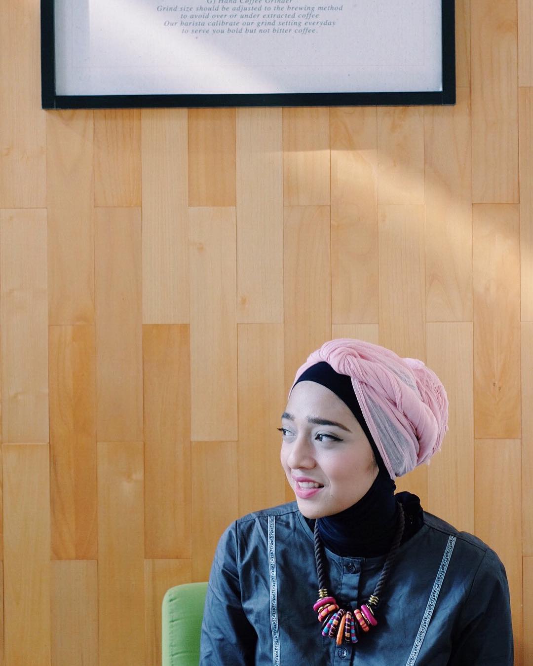 6 Cewek Ini Cantiknya Nurun Banget dari Sang Ibu. Bukti Bahwa Buah Jatuh Memang Nggak Jauh dari Pohonnya