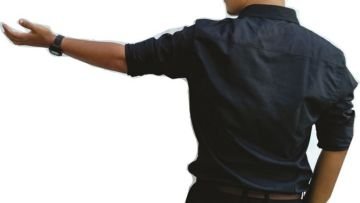 Kau Tinggalkan Sepatu Kaca Ini Sebagai Tanda Pengingat