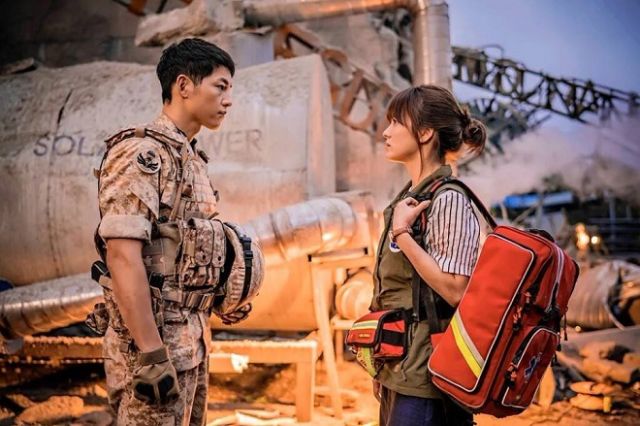 Kabar Bahagia (atau Sedih Buat Kamu?): Song Joong Ki dan Song Hye Kyo Menikah Oktober Mendatang