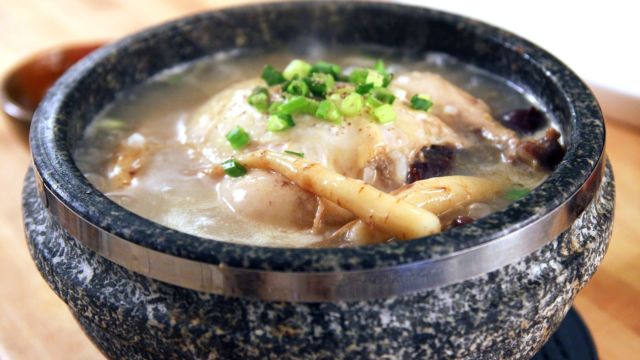 Samgyetang makanan asli leluhur Korea