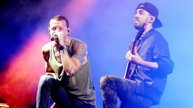 Kehidupan dan Karier Chester Bennington dari Awal Hingga Akhir Hayatnya. Asli Bikin Patah Hati!