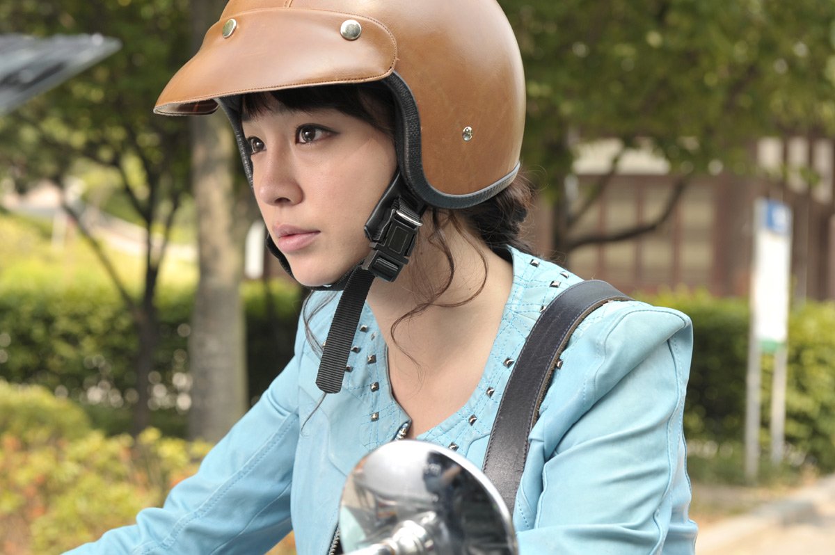 Terbiasa Naik Motor atau Ojek Online? Yuk Rawat Kulitmu dengan Cara Cerdas Namun Alami Ini!