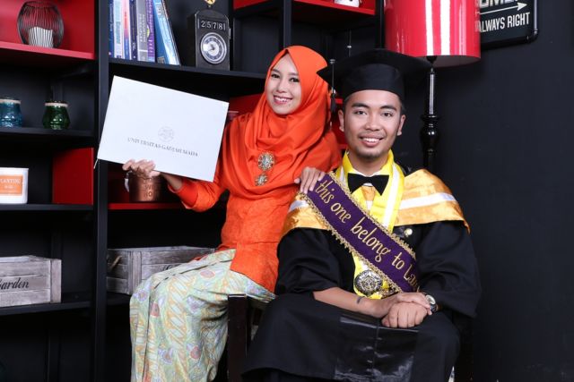 outfit ke wisuda