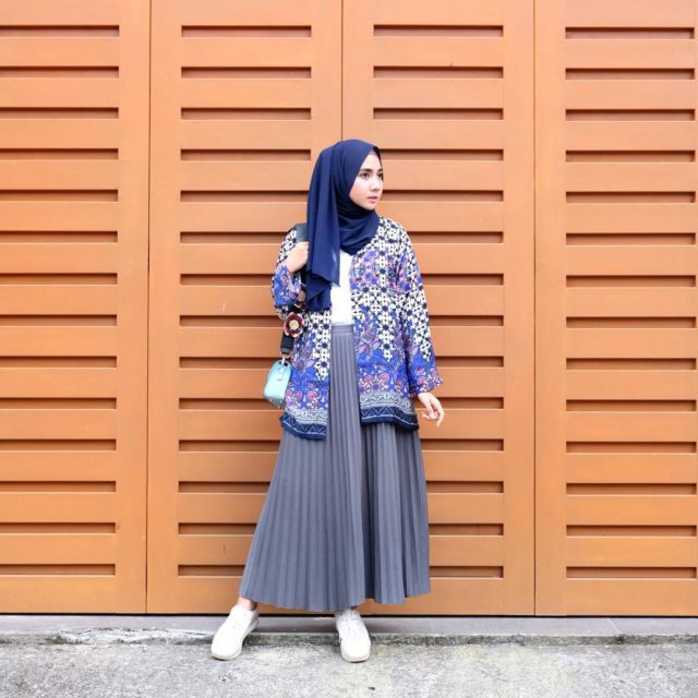 12 Inspirasi Rok Rempel Untukmu yang Berhijab. Inilah Kunci Tampil Menawan dalam Sekejap
