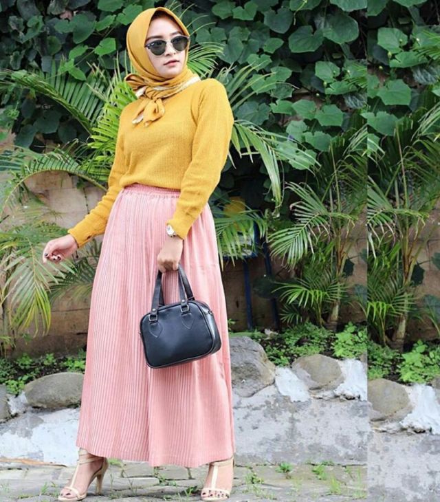 12 Inspirasi Rok Rempel Untukmu yang Berhijab. Inilah Kunci Tampil Menawan dalam Sekejap