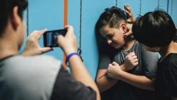 9 Aplikasi Anti-Bullying ini Bisa Diunduh di Smartphone. Lawan Perundungan Pakai Teknologi