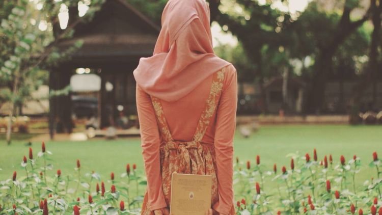 Kisah Wanita Melankolis yang Terkena Vonis Santet dan Bagaimana Ia Melaluinya #HipweeJurnal