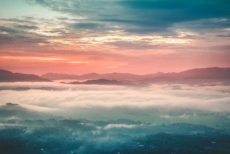 Nggak Cuma Dieng Aja, Tana Toraja Juga Punya Negeri di Atas Awan yang Keren Memesona!