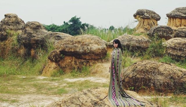 Bukit Jamur, Destinasi Hits di Gresik yang Bikin Kamu Serasa Berada di Negeri Dongeng!