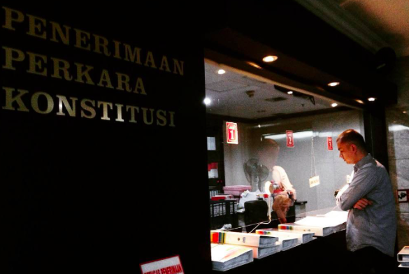 Saat di Mahkamah Konstitusi, mendampingi Ahok