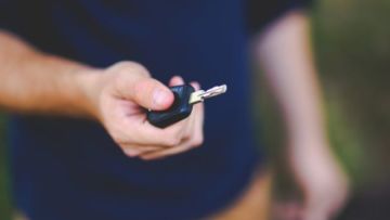 8 Kesalahan Saat Kencan Pertama Ini Akibatnya Fatal. Hindari, atau Kamu Bakal Jadi Jomblo Kekal!