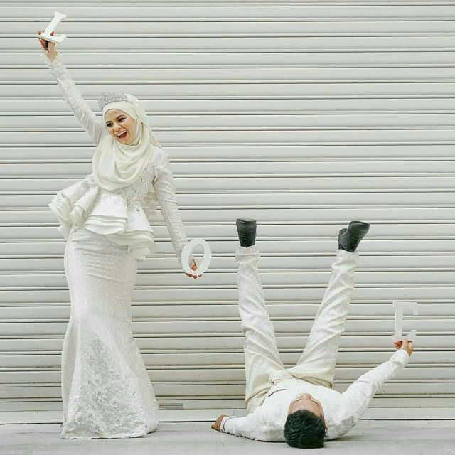 13 Inspirasi Gaun Pengantin Melayu Untukmu yang Berhijab 13 Inspirasi Gaun Pengantin Melayu Untukmu yang Berhijab