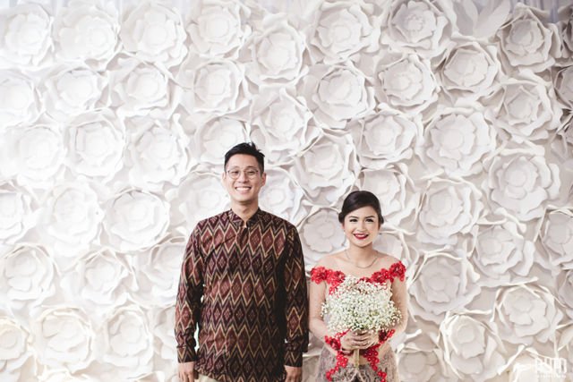 Tren Bunga Kertas untuk Backdrop Lamaran atau Pelaminan yang Manis Banget! Simak 15 Inspirasinya