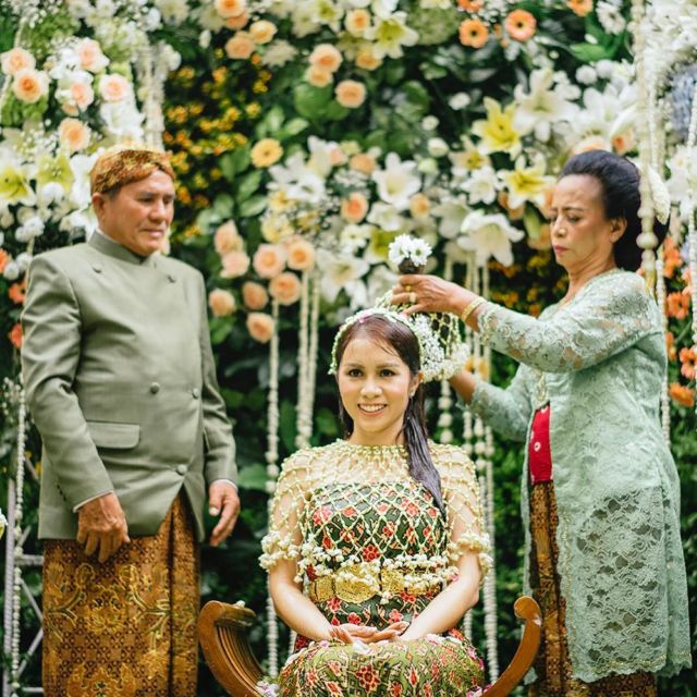 Di Tengah Duka Karena Kepergian Sang Ayah, Momo Geisha Dihujani Nyinyiran Warganet di Instagram 7 Di Tengah Duka Karena Kepergian Sang Ayah, Momo Geisha Dihujani Nyinyiran Warganet di Instagram