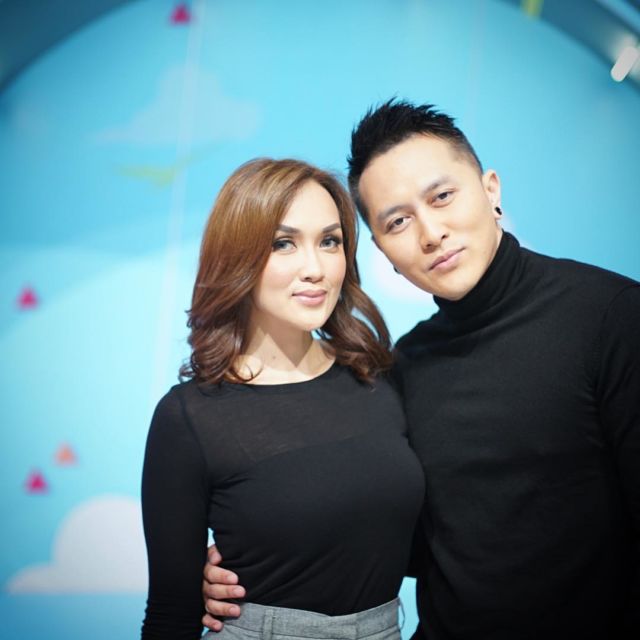 Deretan Selebriti yang Menikah dengan Duda. Kadang Jodoh Kita Masih Jadi Jodoh Orang Lain :D