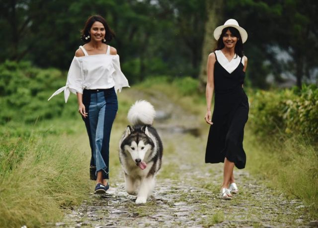 Mengintip 20 Gaya Busana Sang Model Kembar Valerie-Veronika, Bikin Nggak Bisa Move-on Kepoin Instagramnya!
