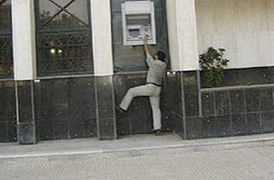 12 Bentuk ATM Paling Aneh dari Seluruh Dunia. Bikin Heran dan Bikin Ngakak Juga