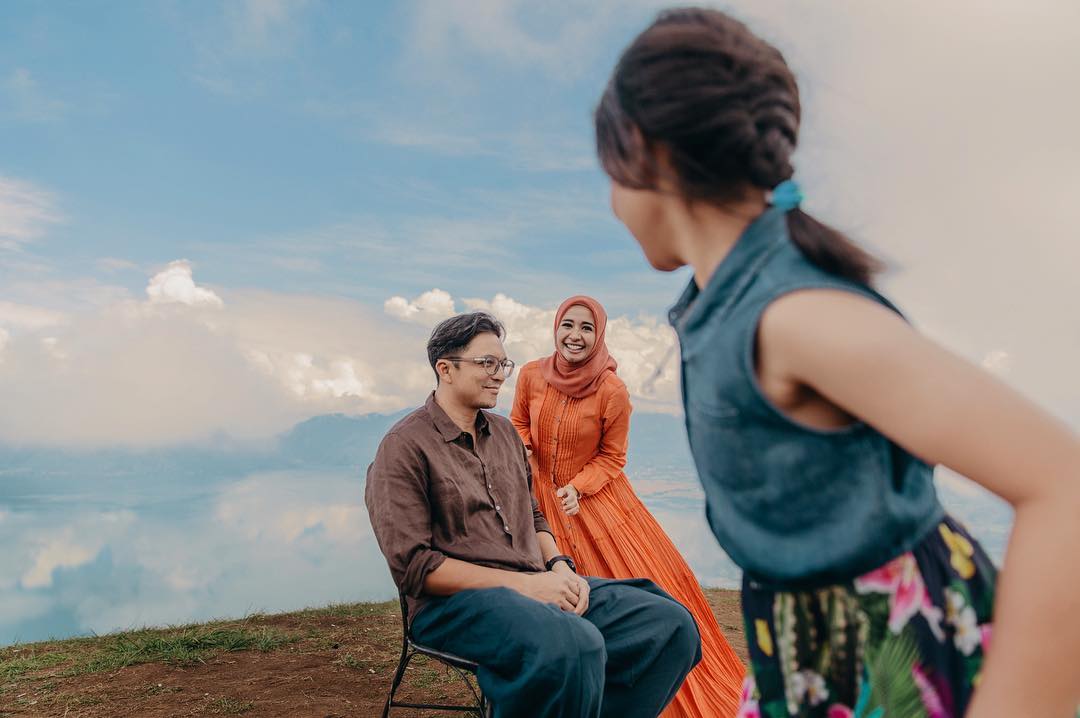 Kisah Singkat Namun Hebat Perjalanan Cinta Bella-Emran. Hanya Butuh 6 Bulan Sampai ke Pelaminan