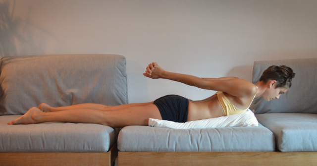 6 Pose Badan Ini Bikin Ngantuk dalam Sekejap, Insomnia dan Kebiasaan Tidur Jelang Subuh Jadi Lenyap!