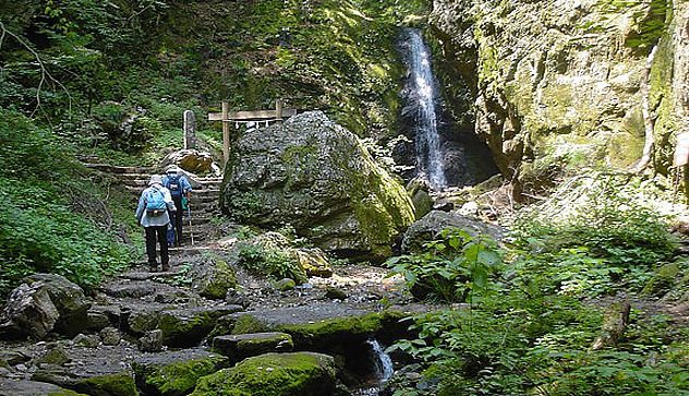 Gunung Mitake