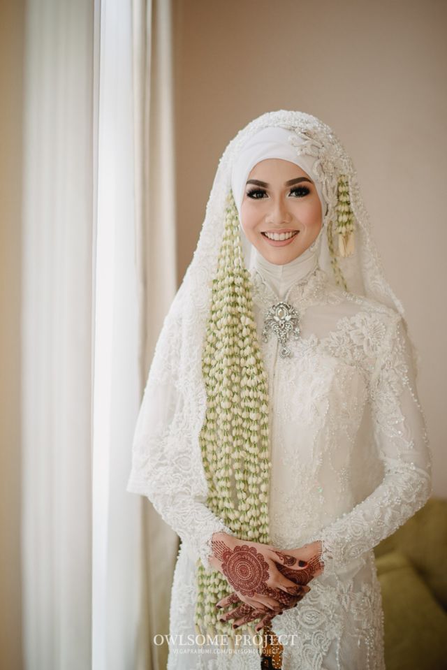 20 Inspirasi Model Kebaya  Putih  untuk Akad  Nikah  Demi 