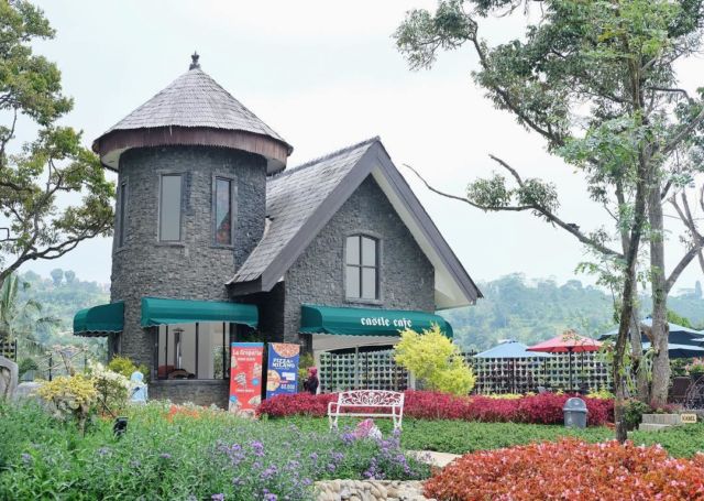 The Ranch Mega Mendung, Destinasi Wisata Kekinian dan Bernuansa Eropa di Puncak, Bogor!
