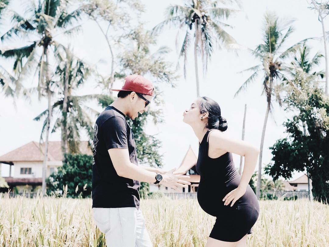 Dari yang Seksi Sampai yang Seperti Peri Dongeng, Ini 8 Foto Kehamilan Artis dengan Berbagai Konsep