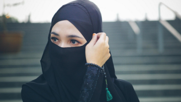 Terkadang Diam Menjadi Solusi