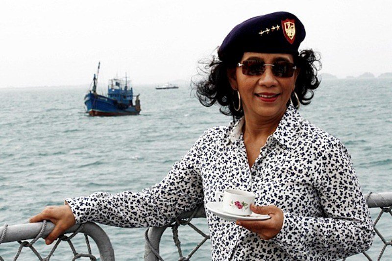 Berkat Kinerjanya, Pantas Saja Menteri Susi Digambarkan Sebagai Wonder Woman. Jagoannya Indonesia Nih!