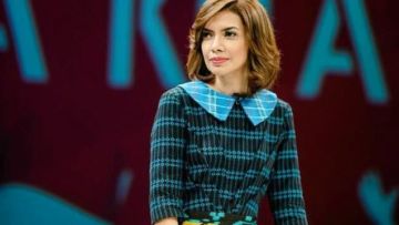 6 Penampilan Najwa Shihab yang Anggun dan Dewasa Menggunakan Kain Khas Indonesia