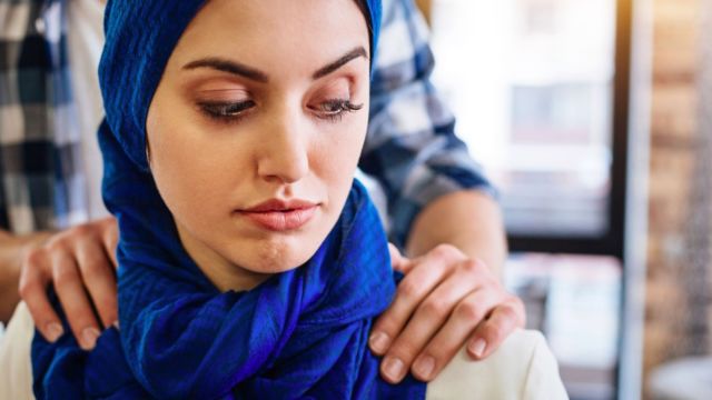 Nggak Peduli Pakai Jilbab atau Baju Seksi, Semua Wanita Nyatanya Rawan Jadi Korban Pelecehan Seksual 6 Nggak Peduli Pakai Jilbab atau Baju Seksi, Semua Wanita Nyatanya Rawan Jadi Korban Pelecehan Seksual